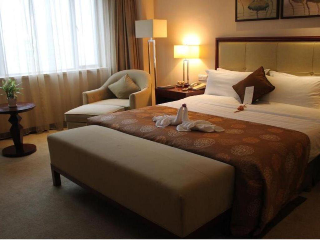 Maison New Century Hotel Ningbo Extérieur photo